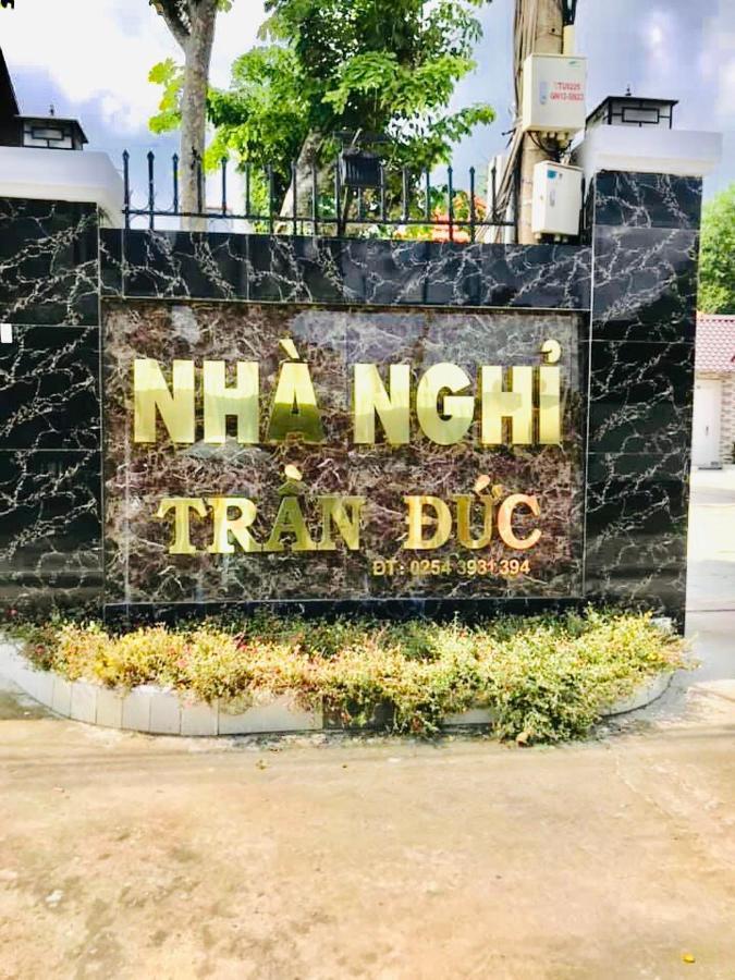 Nha Nghi Tran Duc Aparthotel Phú Mỹ Екстериор снимка